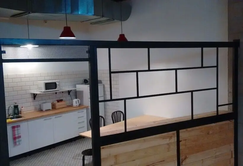 تختخواب در اتاق مشترک, The Market Hostel