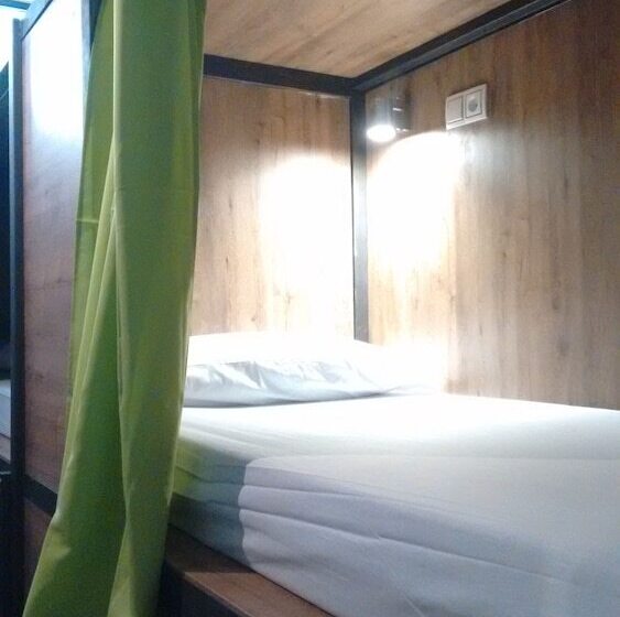 تختخواب در اتاق مشترک, The Market Hostel