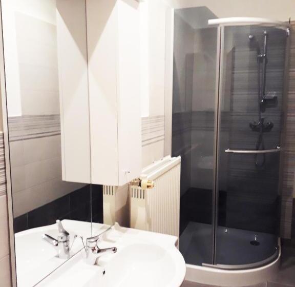 标准三人间, Hőforrás Wellness Vendégház