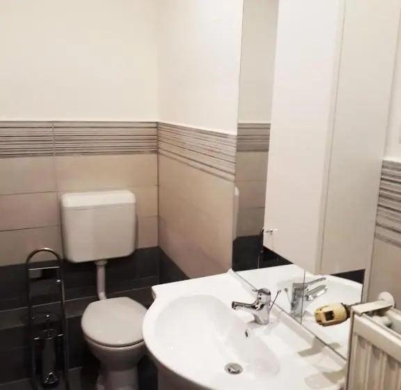 Standard Kolmen Hengen Huone, Hőforrás Wellness Vendégház