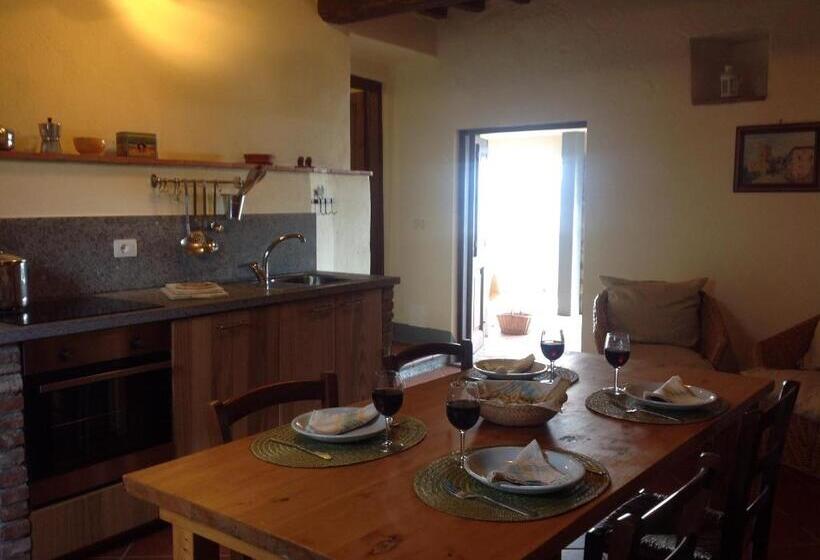 בית, 2 חדרי שינה, Castello Di Pratelli