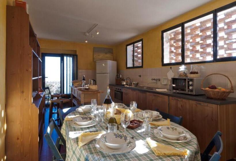 3间卧室的房子, Castello Di Pratelli