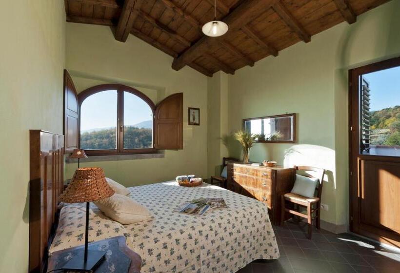 דירת שלושה חדרים, Castello Di Pratelli