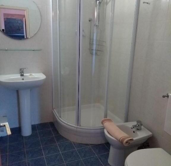 בית, 4 חדרי שינה, Castello Di Pratelli