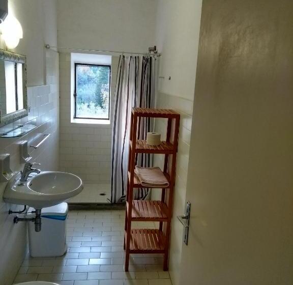 בית, 4 חדרי שינה, Castello Di Pratelli