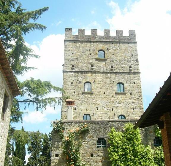 4间卧室的房子, Castello Di Pratelli