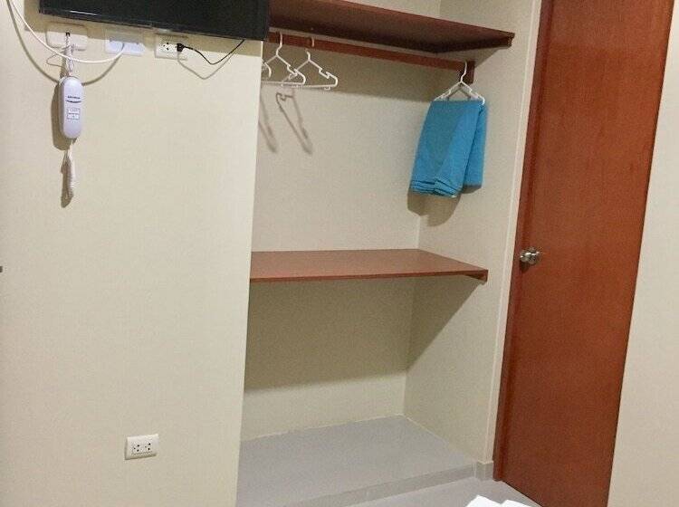 اتاق استاندارد سه نفره, El Nopal