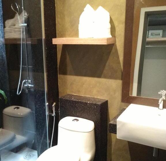 Quarto Deluxe com Sacada, The Royale Chenang Resort