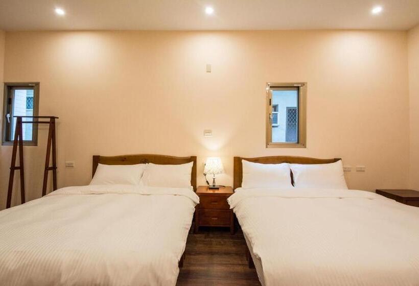 اتاق استاندارد چهار تخته, 7 113