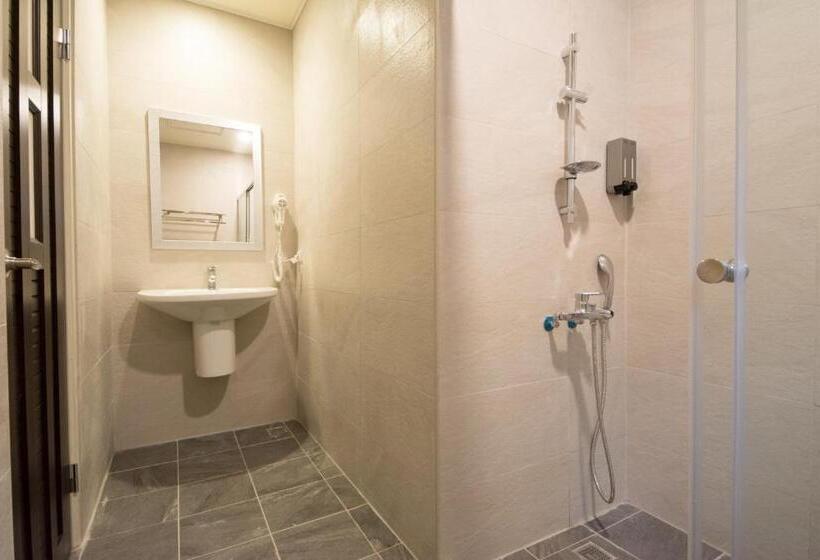 اتاق استاندارد چهار تخته, 7 113