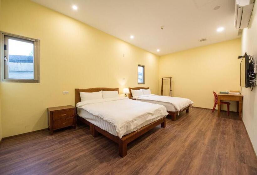 اتاق استاندارد چهار تخته, 7 113