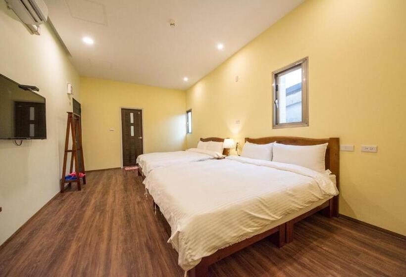 اتاق استاندارد چهار تخته, 7 113