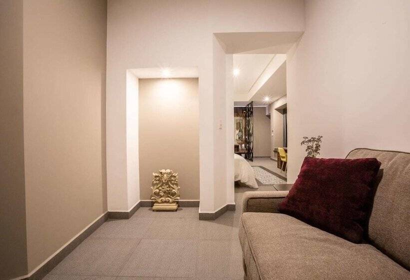 جناح سوبيريور, Casa De La Audiencia