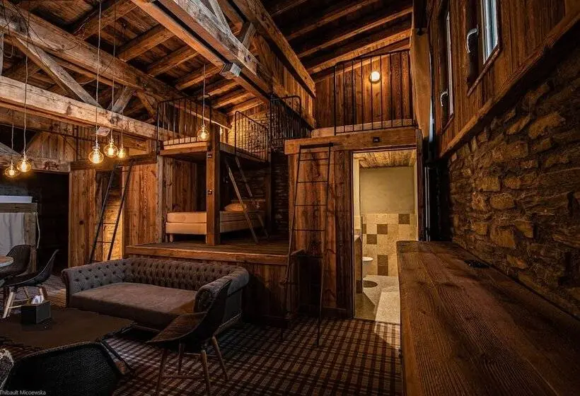تختخواب در اتاق مشترک, Le Refuge De Solaise   2551 M Altitude