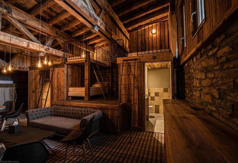 تختخواب در اتاق مشترک, Le Refuge De Solaise   2551 M Altitude