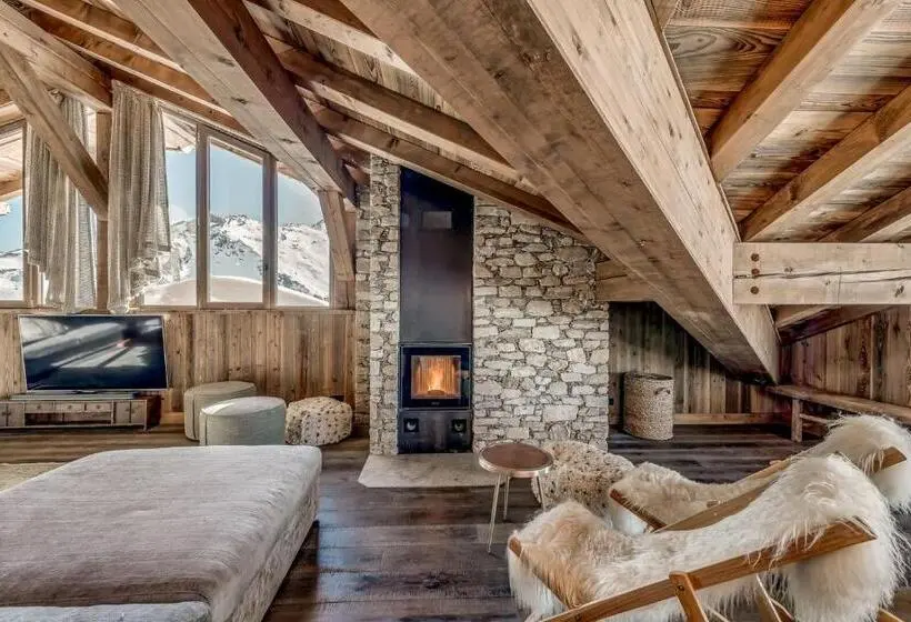1 Bedroom Penthouse Apartment, Le Refuge De Solaise   2551 M Altitude