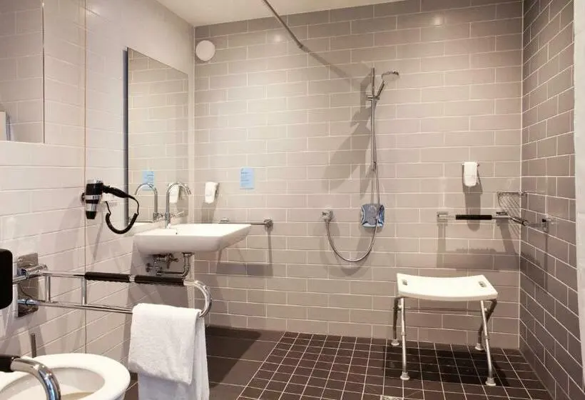 身障者適用スタンダードルーム, Holiday Inn Express   Ringsheim, An Ihg