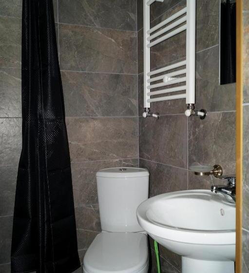 سوییت با چشمانداز باغ, Insomnia