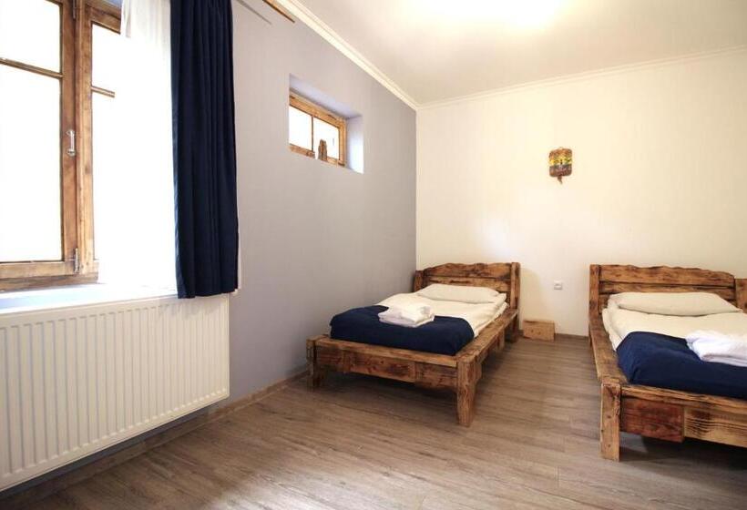 سوییت با چشمانداز باغ, Insomnia