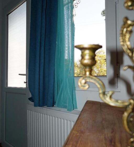 اتاق استاندارد یک نفره, Insomnia