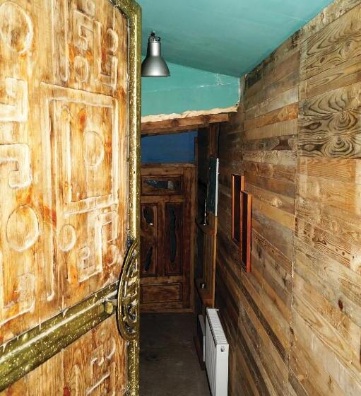 اتاق استاندارد یک نفره, Insomnia