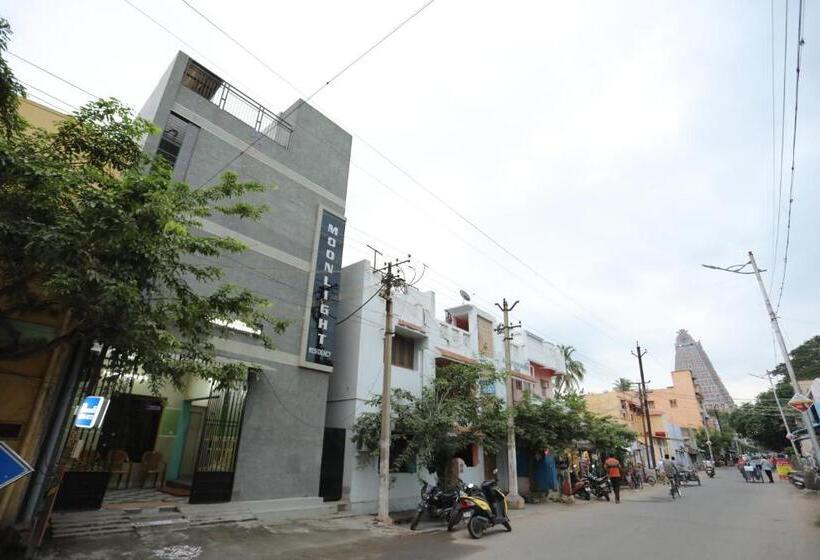 اتاق لوکس, Moonlight Residency