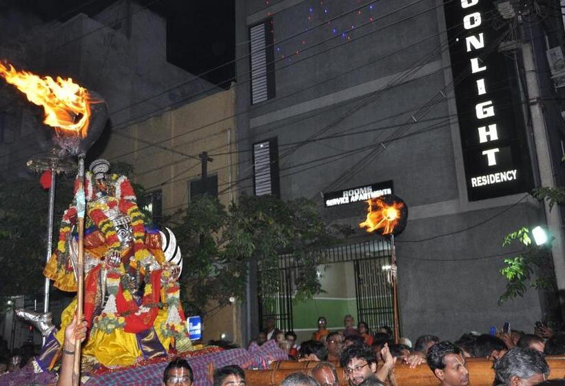 اتاق لوکس, Moonlight Residency