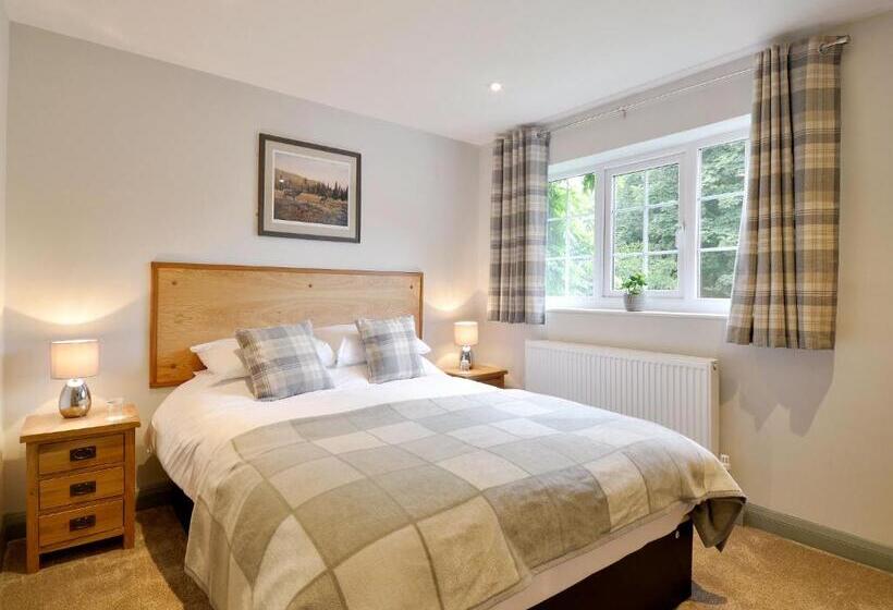 带大床的豪华间, The Cayley Arms Inn