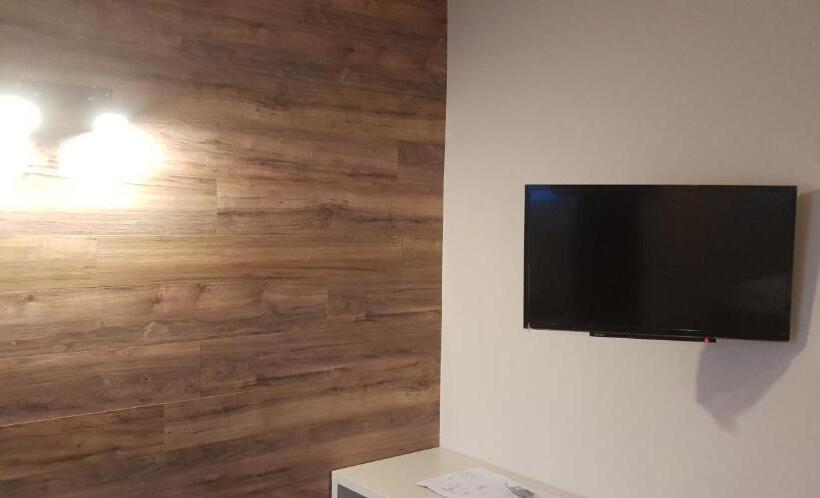 اتاق استاندارد سه نفره, Vege & Vegan Restaurant And Accommodation