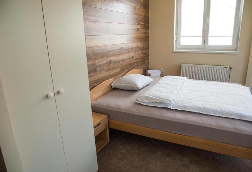 اتاق استاندارد سه نفره, Vege & Vegan Restaurant And Accommodation