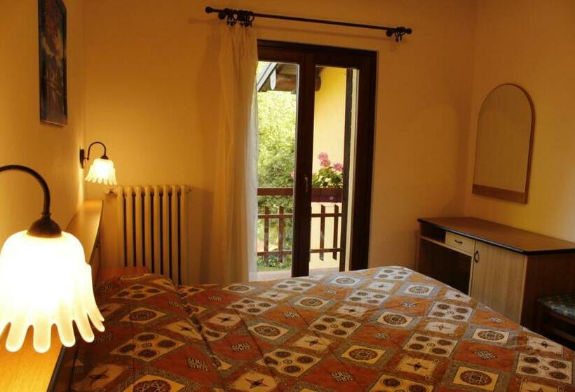 标准间带阳台, Albergo Ristorante Le Fontane