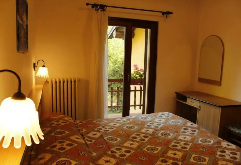 Standard-huone Parveke, Albergo Ristorante Le Fontane