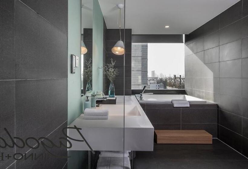 Quarto Deluxe, Shang Hai Pagoda Hotels