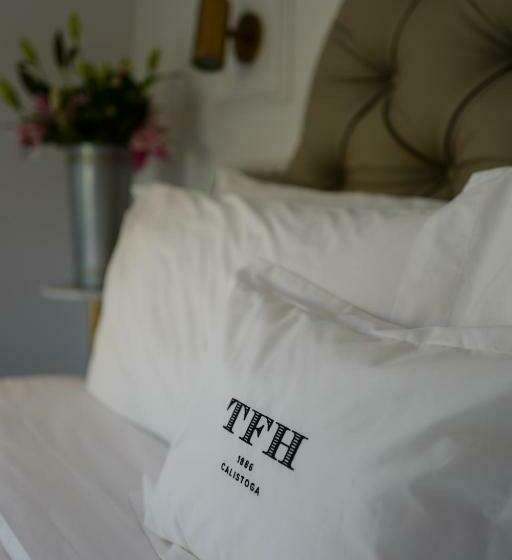 Номер Стандарт, The Francis House