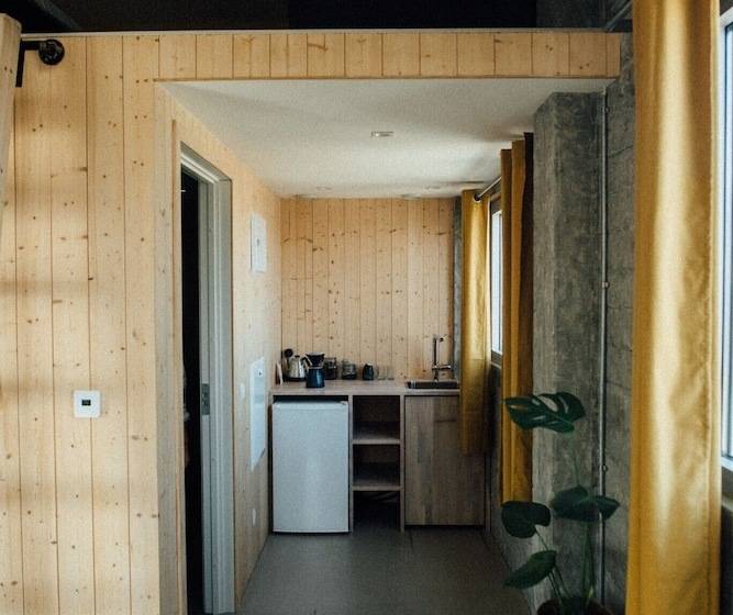 חדר סטנדרט, Trevarefabrikken