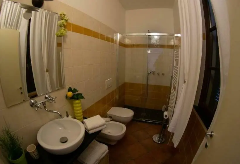 اتاق استاندارد سه نفره, Rooms And Breakfast Da Carla