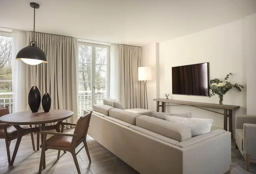 スイート, Le Grand Pavillon Chantilly