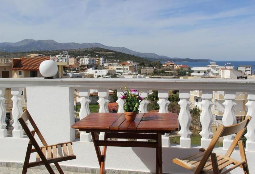 חדר דלוקס נוף לים, Ronaldo