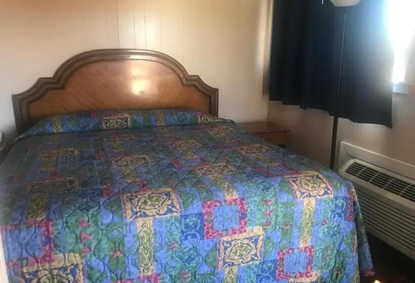 キングサイズベッドのスタンダードルーム, Lone Pine Motel