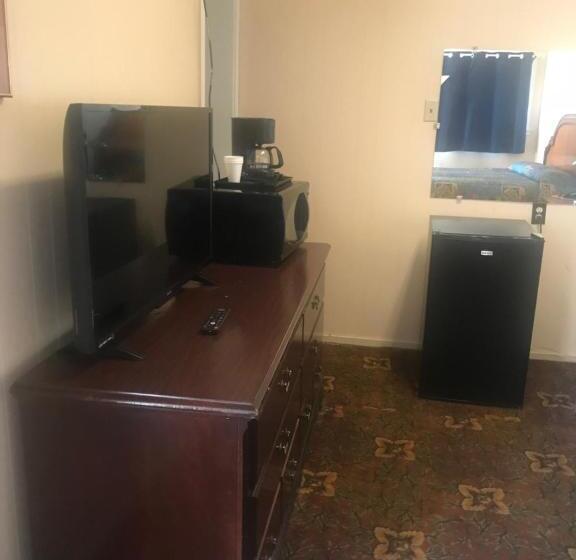 디럭스 패밀리 룸, Lone Pine Motel