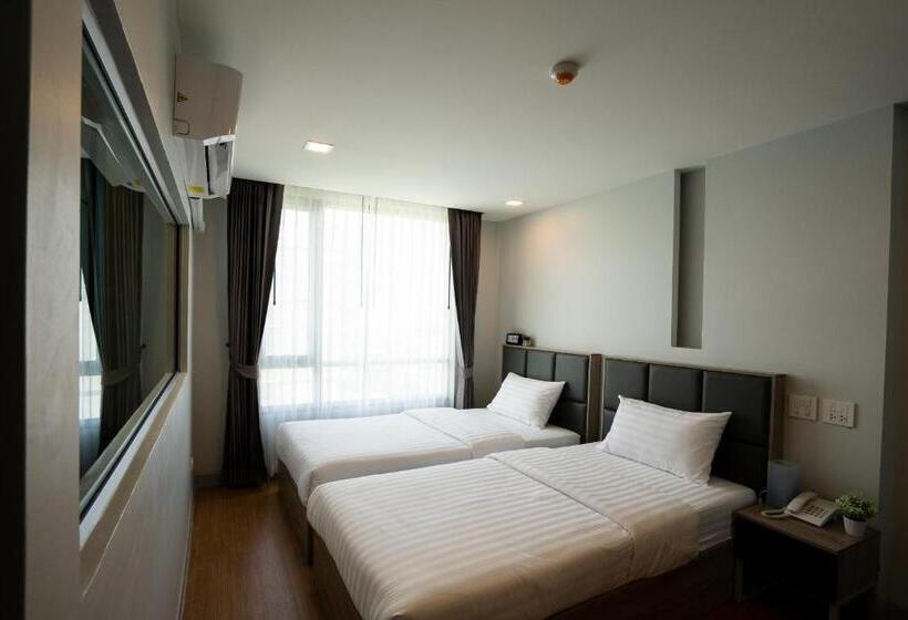 סוויטה, Onpa Hotel & Residence Bangsaen