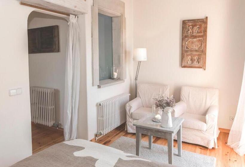 デラックスルーム, Can Caponet