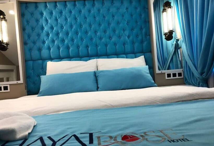 패밀리 스위트, Hayat Rose