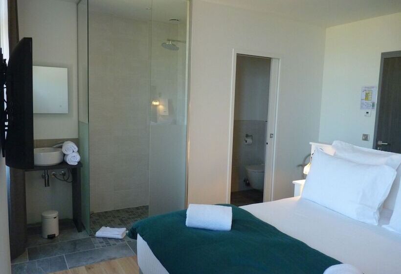 اتاق اساندارد با چشمانداز جانبی به دریا, Pavillon De La Plage