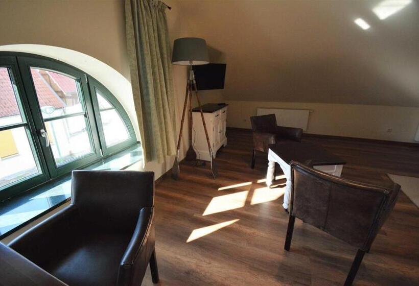 Номер Стандарт, Wildhof