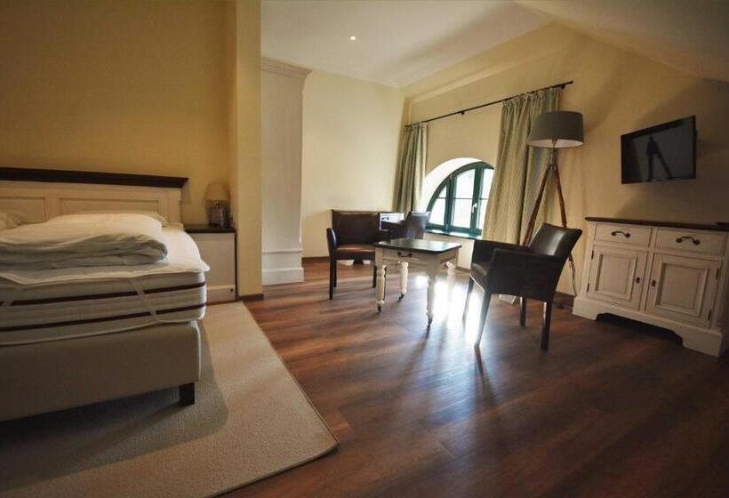 Номер Стандарт, Wildhof