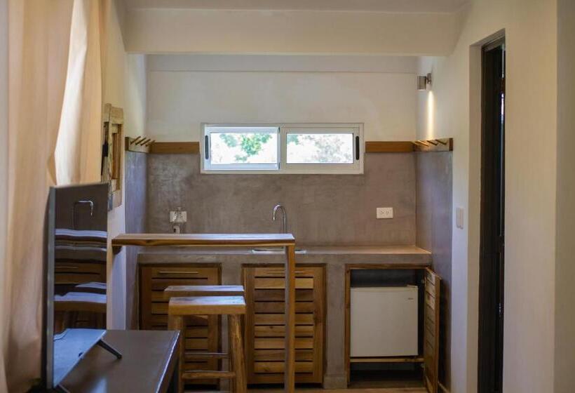 디럭스 4인 룸, Afreeka Beach