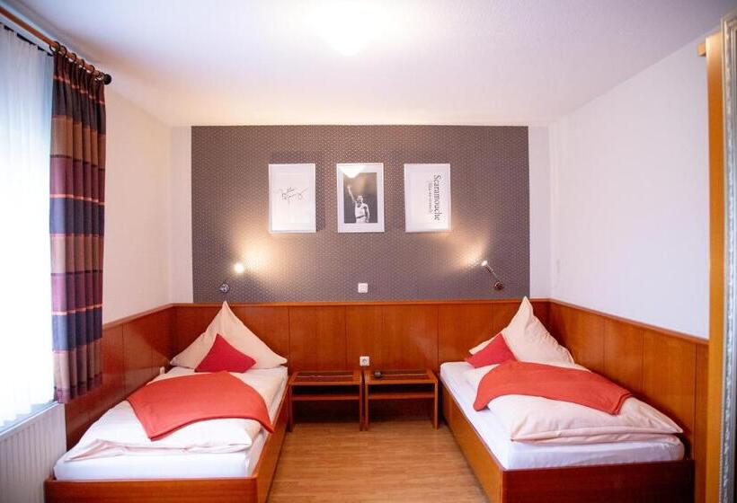 Номер Стандарт, Kleines Hotel Westhus