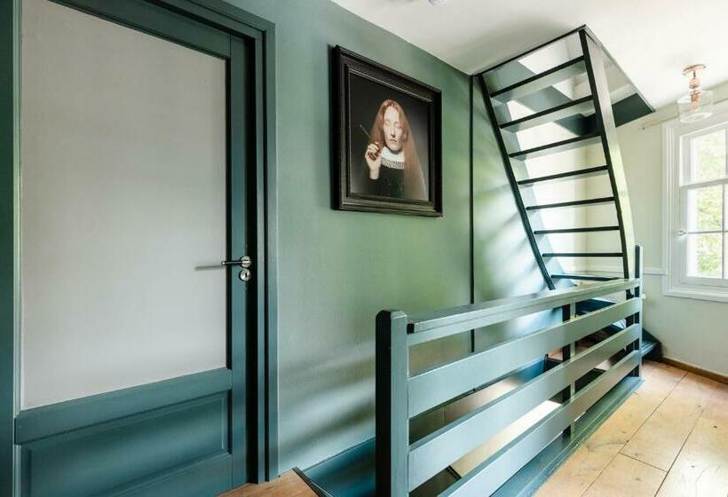 سوییت سوپریور, Canal Wow Suites Amsterdam