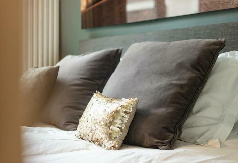 سوییت سوپریور, Canal Wow Suites Amsterdam